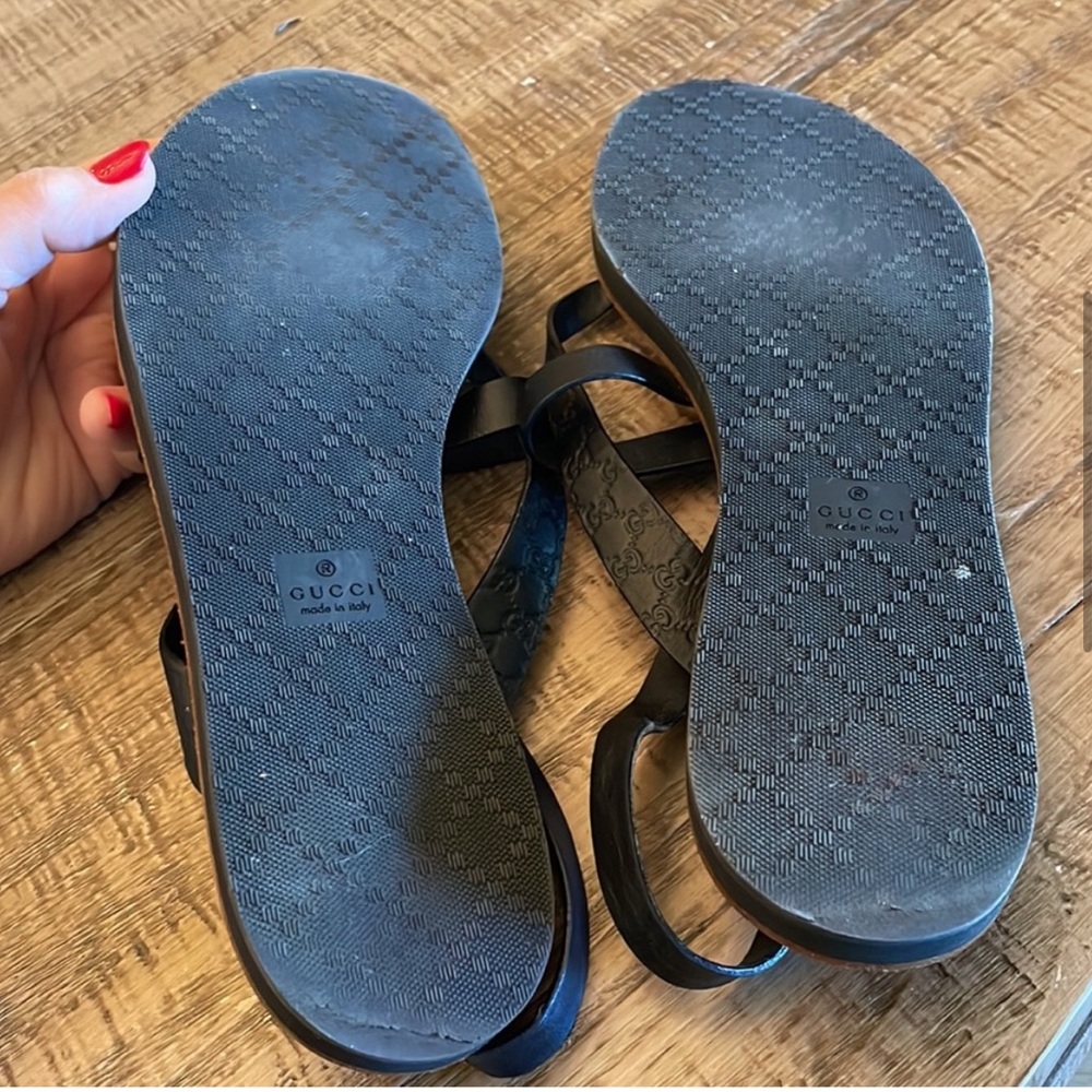 Authentic Gucci GG Black leather signature strap flat thong sandal size 39.5/9 - Picture 5 of 7